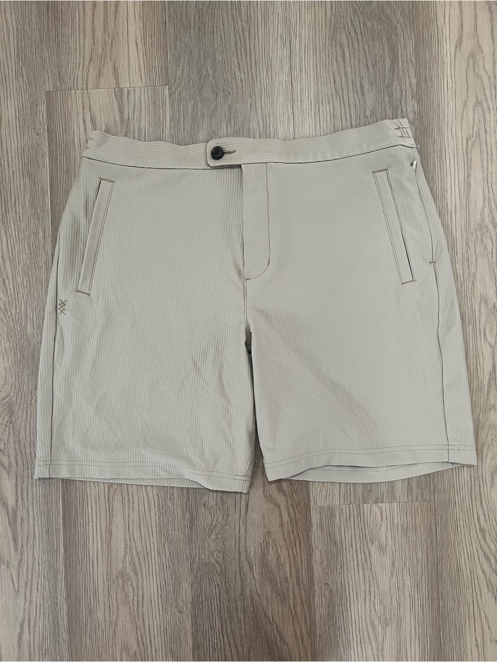 Rhone Big Easy Seersucker Shorts Beige Size 36 Style 101837